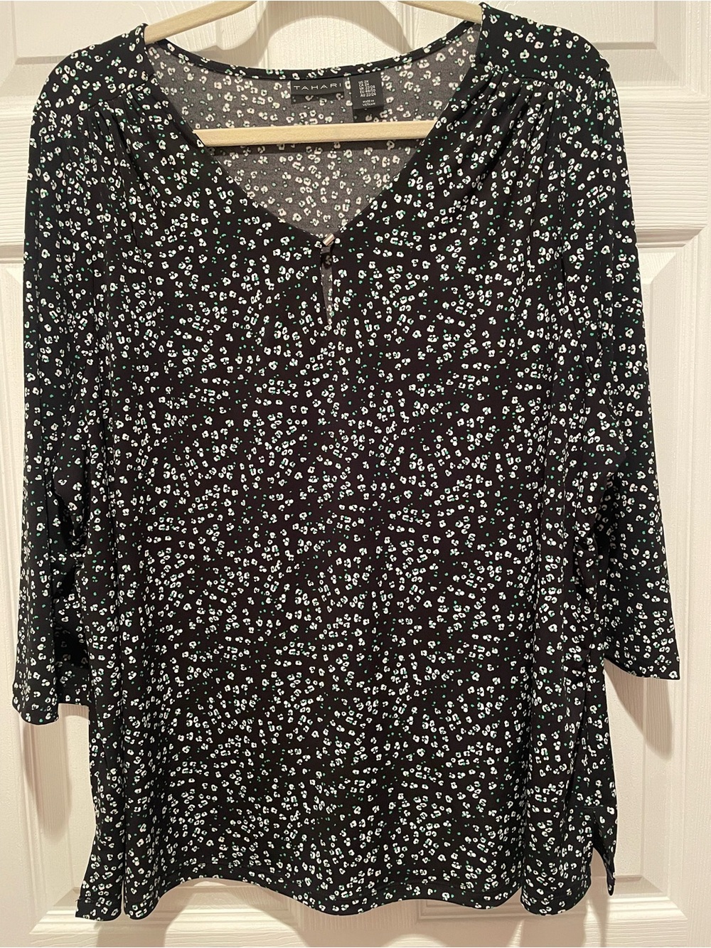 Tahari Black Floral-Print 3/4 Sleeve Tunic